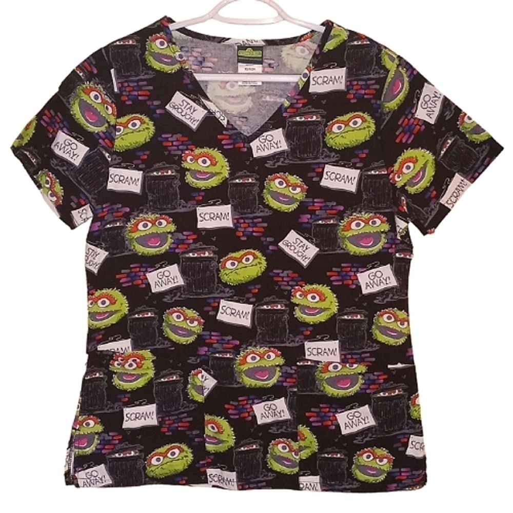 Sesame Street Workshop Women's Scrub Top Oscar the Grouch XS EUC Black - Picture 1 of 3